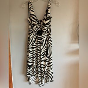 Enfocus studio dress size 8 black and white